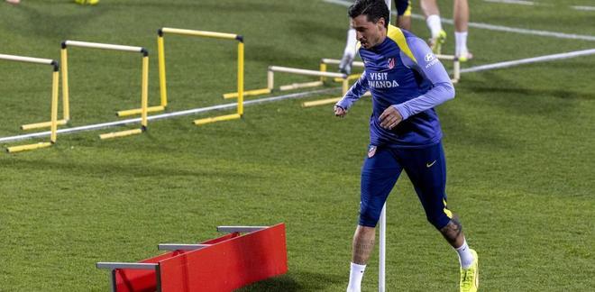 麻将胡了电子游戏世体：希门尼斯全程参与马竞训练尼古拉斯和朗格